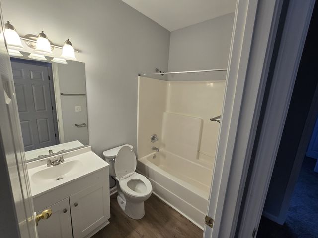 7470 Charlotte Pike Apt 3, Nashville, TN 37209