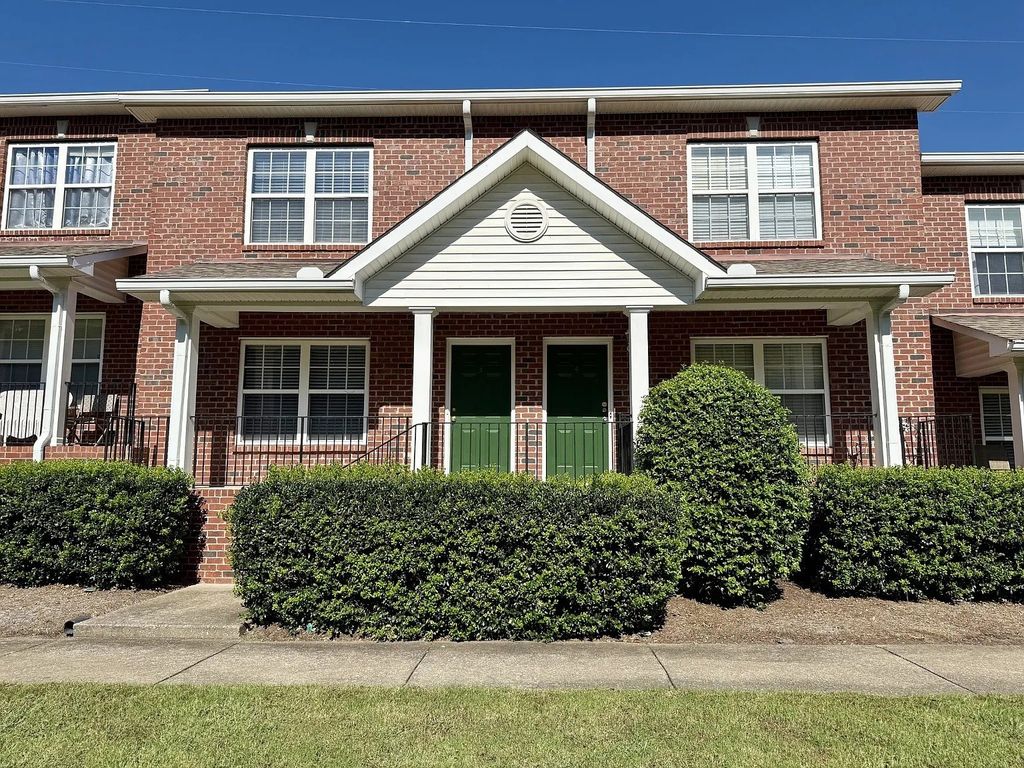 7470 Charlotte Pike Apt 3, Nashville, TN 37209