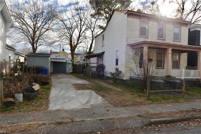 2011 Holladay ST, Portsmouth, VA 23704