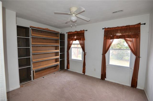 2011 Holladay ST, Portsmouth, VA 23704