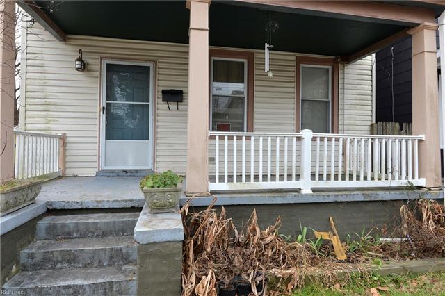 2011 Holladay ST, Portsmouth, VA 23704
