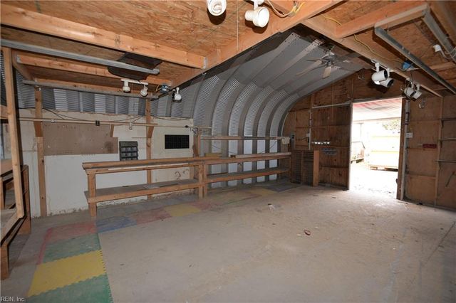 2011 Holladay ST, Portsmouth, VA 23704