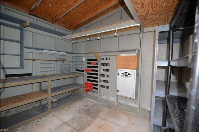 2011 Holladay ST, Portsmouth, VA 23704