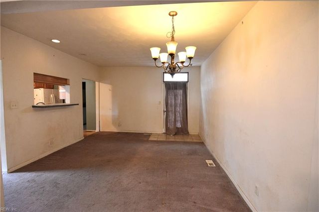 2011 Holladay ST, Portsmouth, VA 23704