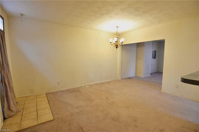 2011 Holladay ST, Portsmouth, VA 23704