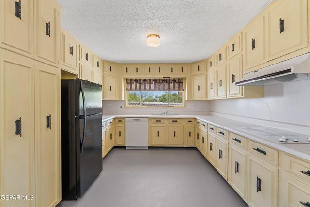 3029 MESA VERDE Lane, El Paso, TX 79904