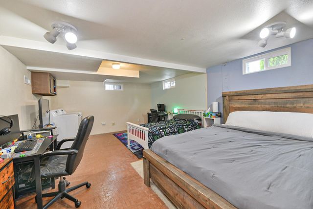 5925 N Ridgeview Pl, Spokane, WA 99205