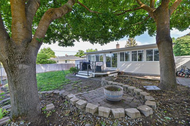 5925 N Ridgeview Pl, Spokane, WA 99205