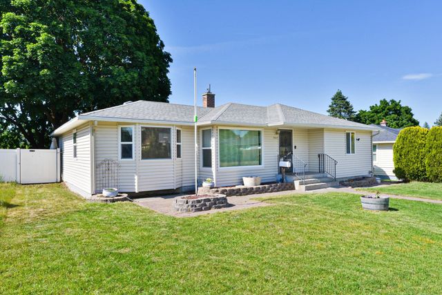 5925 N Ridgeview Pl, Spokane, WA 99205