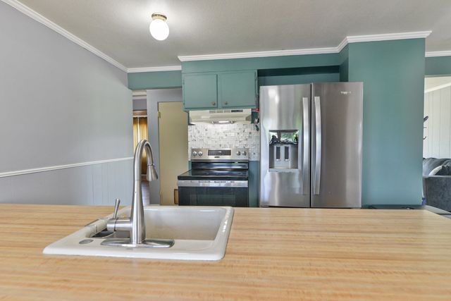 5925 N Ridgeview Pl, Spokane, WA 99205