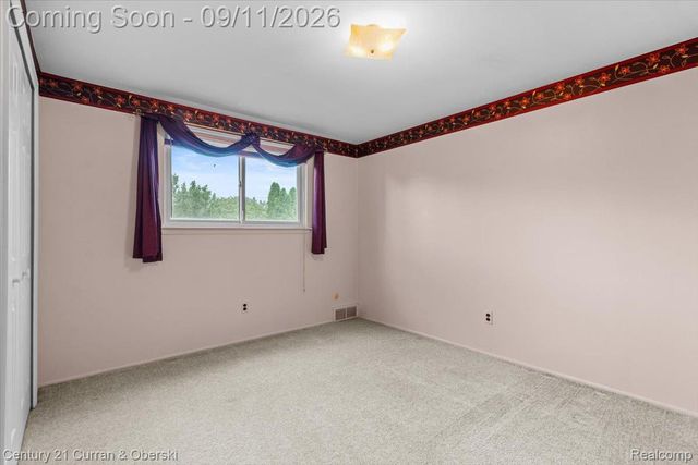 31613 Grennada Street, Livonia, MI 48154