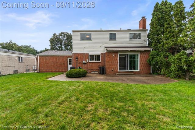 31613 Grennada Street, Livonia, MI 48154