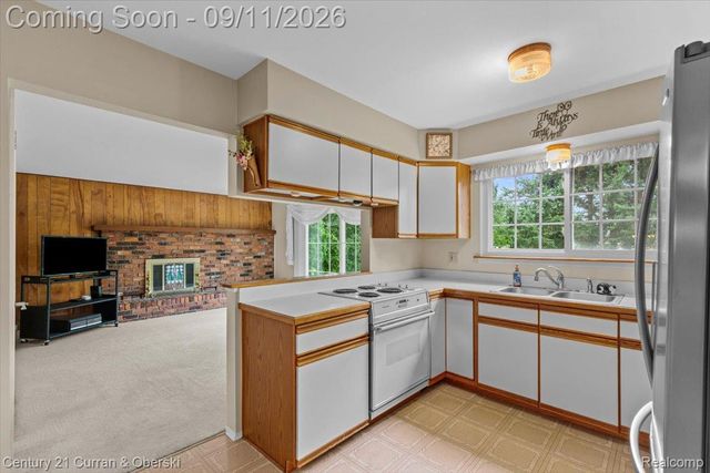 31613 Grennada Street, Livonia, MI 48154