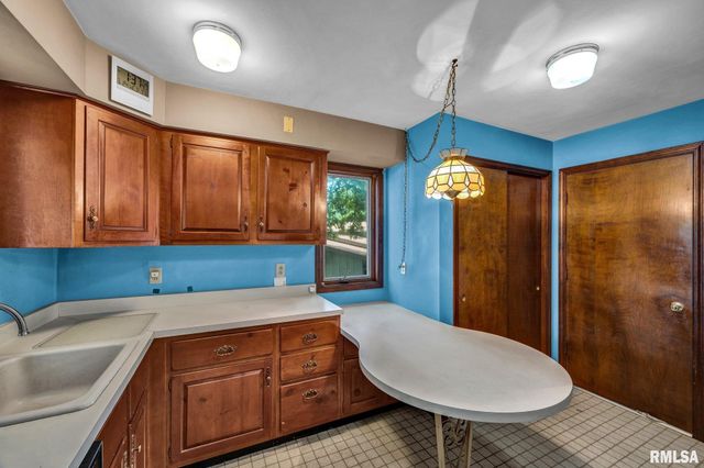 4330 S Banbury Cove, Mapleton, IL 61547