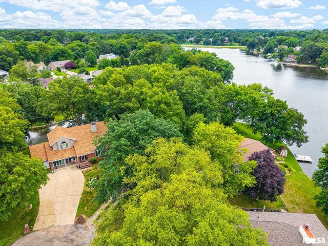 4330 S Banbury Cove, Mapleton, IL 61547