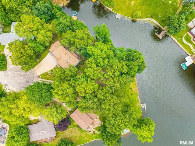 4330 S Banbury Cove, Mapleton, IL 61547