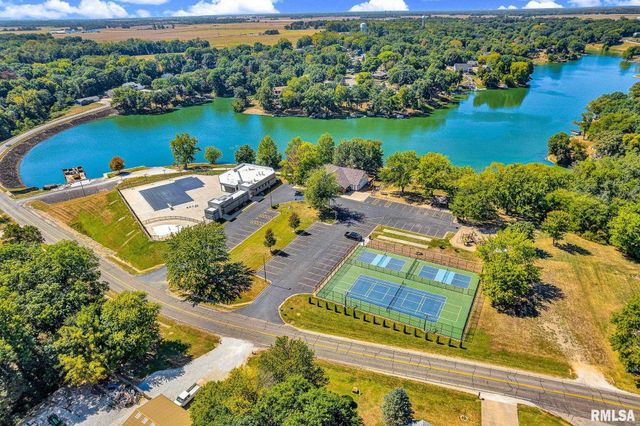 4330 S Banbury Cove, Mapleton, IL 61547
