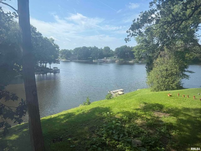 4330 S Banbury Cove, Mapleton, IL 61547