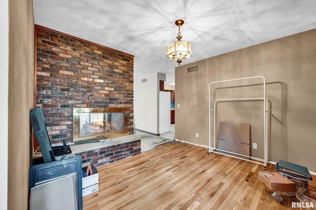 4330 S Banbury Cove, Mapleton, IL 61547