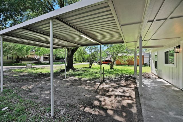 11712 White Cedar Street, Willis, TX 77318
