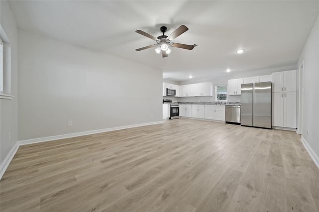 11712 White Cedar Street, Willis, TX 77318