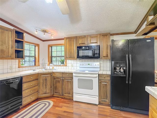 9385 CONCORD ROAD, St Cloud, FL 34773