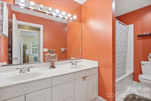 417 Gray Fox Drive, Oakboro, NC 28129