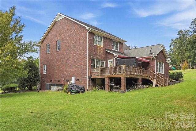 417 Gray Fox Drive, Oakboro, NC 28129