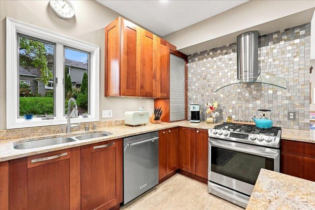 2936 Maple Run Drive, Madison, WI 53719