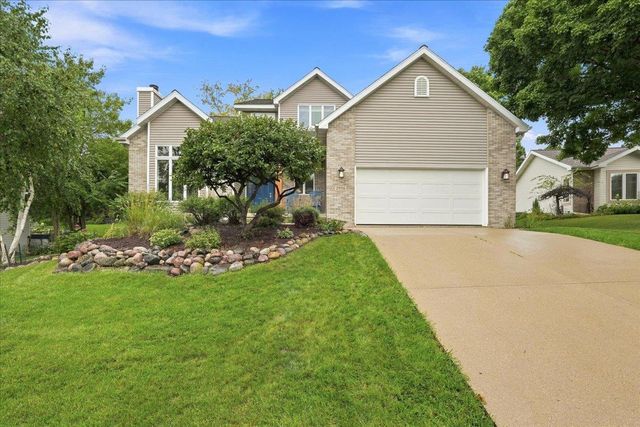 2936 Maple Run Drive, Madison, WI 53719