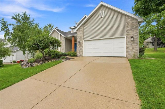 2936 Maple Run Drive, Madison, WI 53719