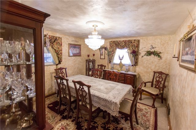 931 Liberty St, Mckees Rocks, PA 15136