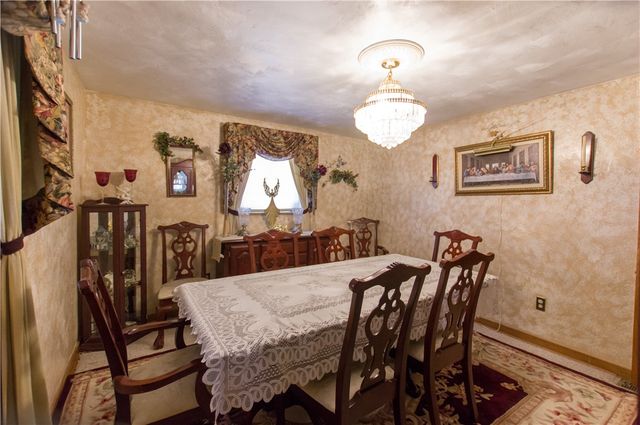 931 Liberty St, Mckees Rocks, PA 15136
