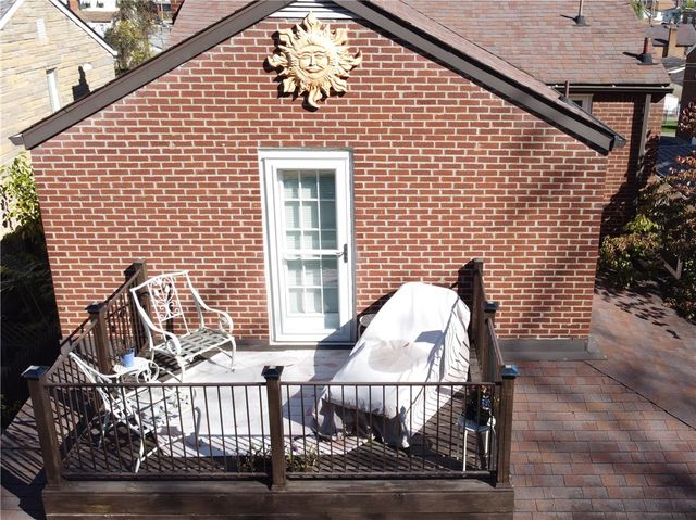931 Liberty St, Mckees Rocks, PA 15136