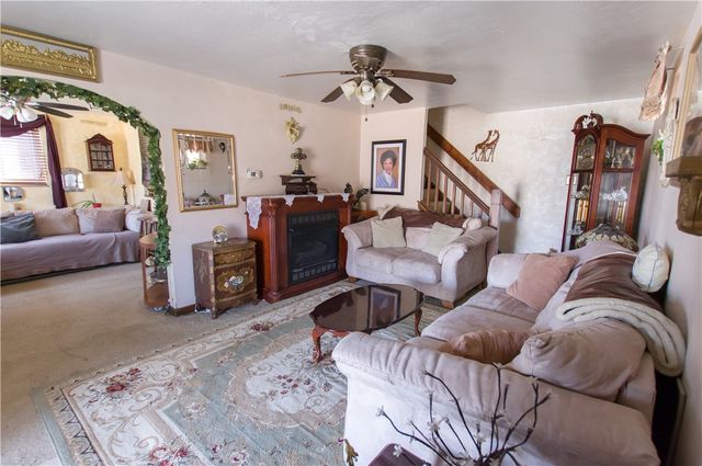 931 Liberty St, Mckees Rocks, PA 15136