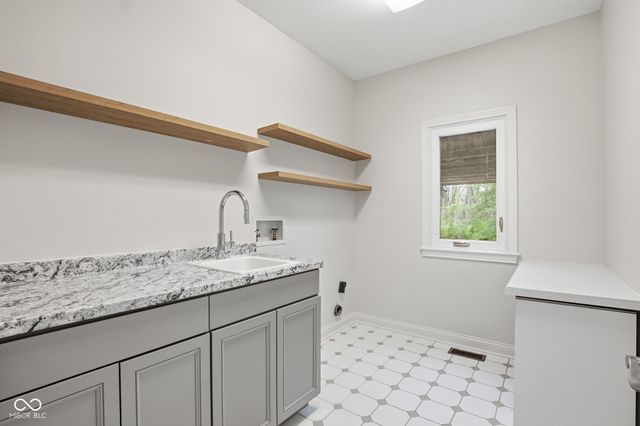 5418 Cayman Drive, Carmel, IN 46033