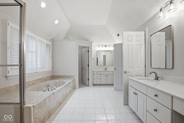 5418 Cayman Drive, Carmel, IN 46033