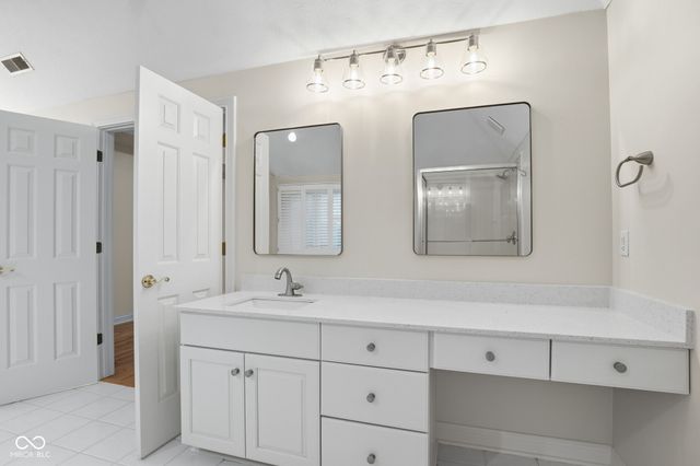5418 Cayman Drive, Carmel, IN 46033