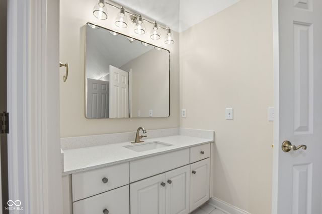 5418 Cayman Drive, Carmel, IN 46033