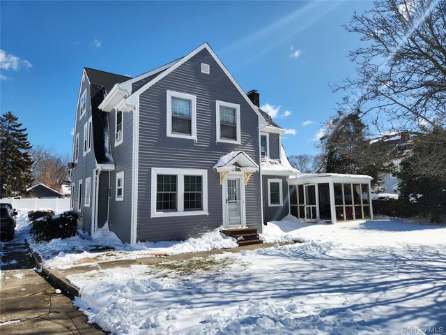 268 Locust Avenue, Freeport, NY 11520