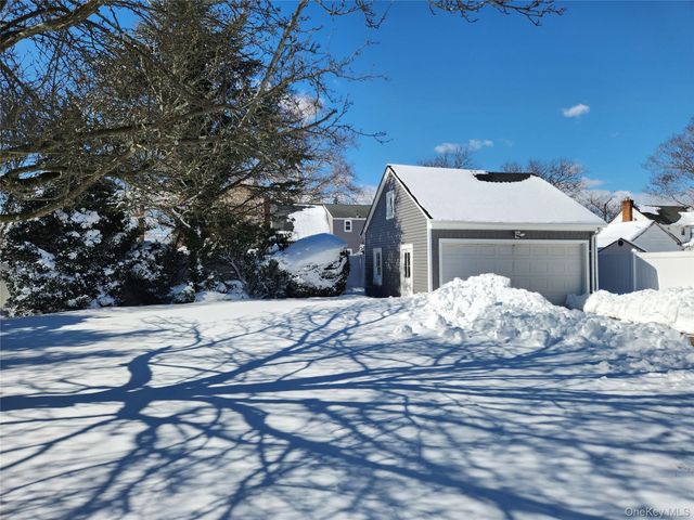 268 Locust Avenue, Freeport, NY 11520