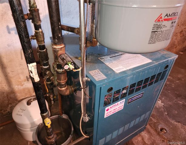 268 Locust Avenue, Freeport, NY 11520