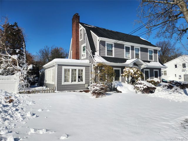 268 Locust Avenue, Freeport, NY 11520