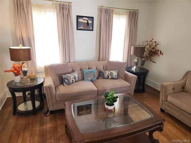 268 Locust Avenue, Freeport, NY 11520