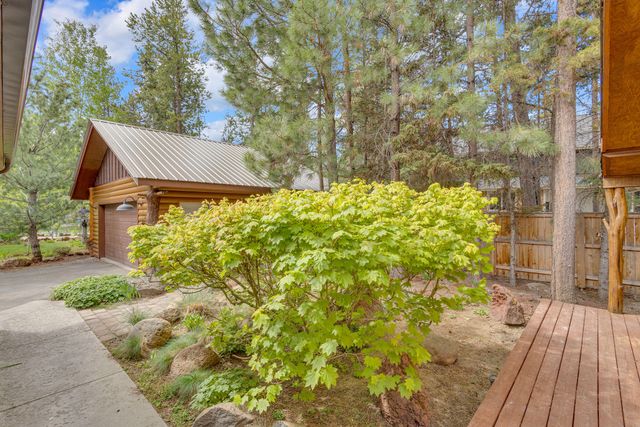 17175 Merganser Drive, Bend, OR 97707