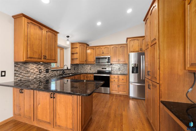 6300 S Mustang Ave Avenue, Sioux Falls, SD 57108