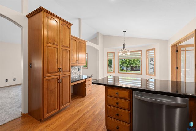 6300 S Mustang Ave Avenue, Sioux Falls, SD 57108