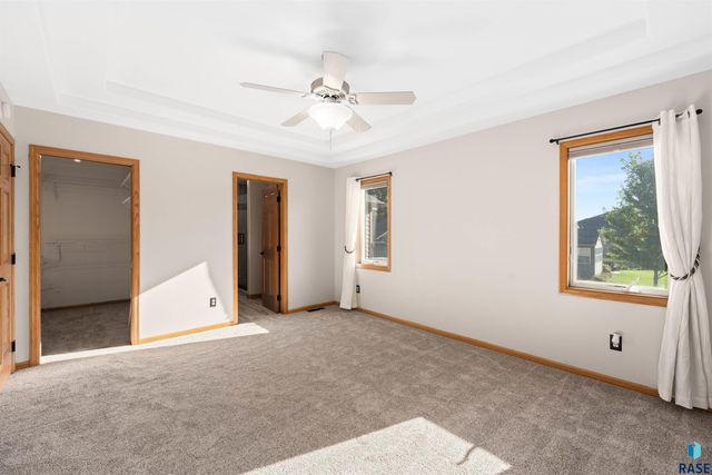 6300 S Mustang Ave Avenue, Sioux Falls, SD 57108