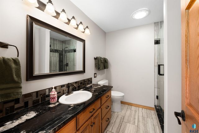 6300 S Mustang Ave Avenue, Sioux Falls, SD 57108