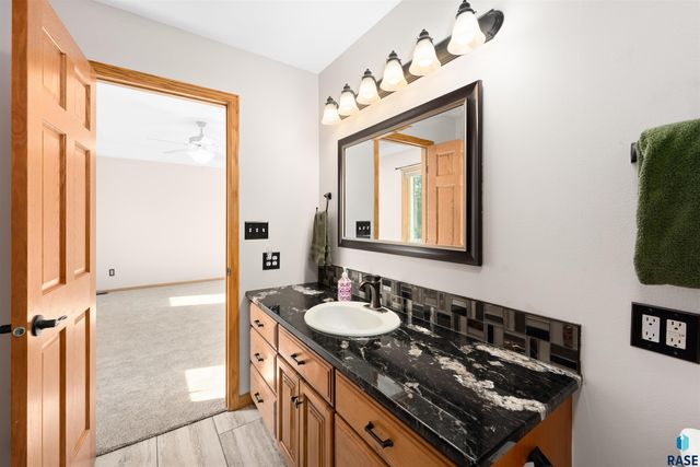 6300 S Mustang Ave Avenue, Sioux Falls, SD 57108